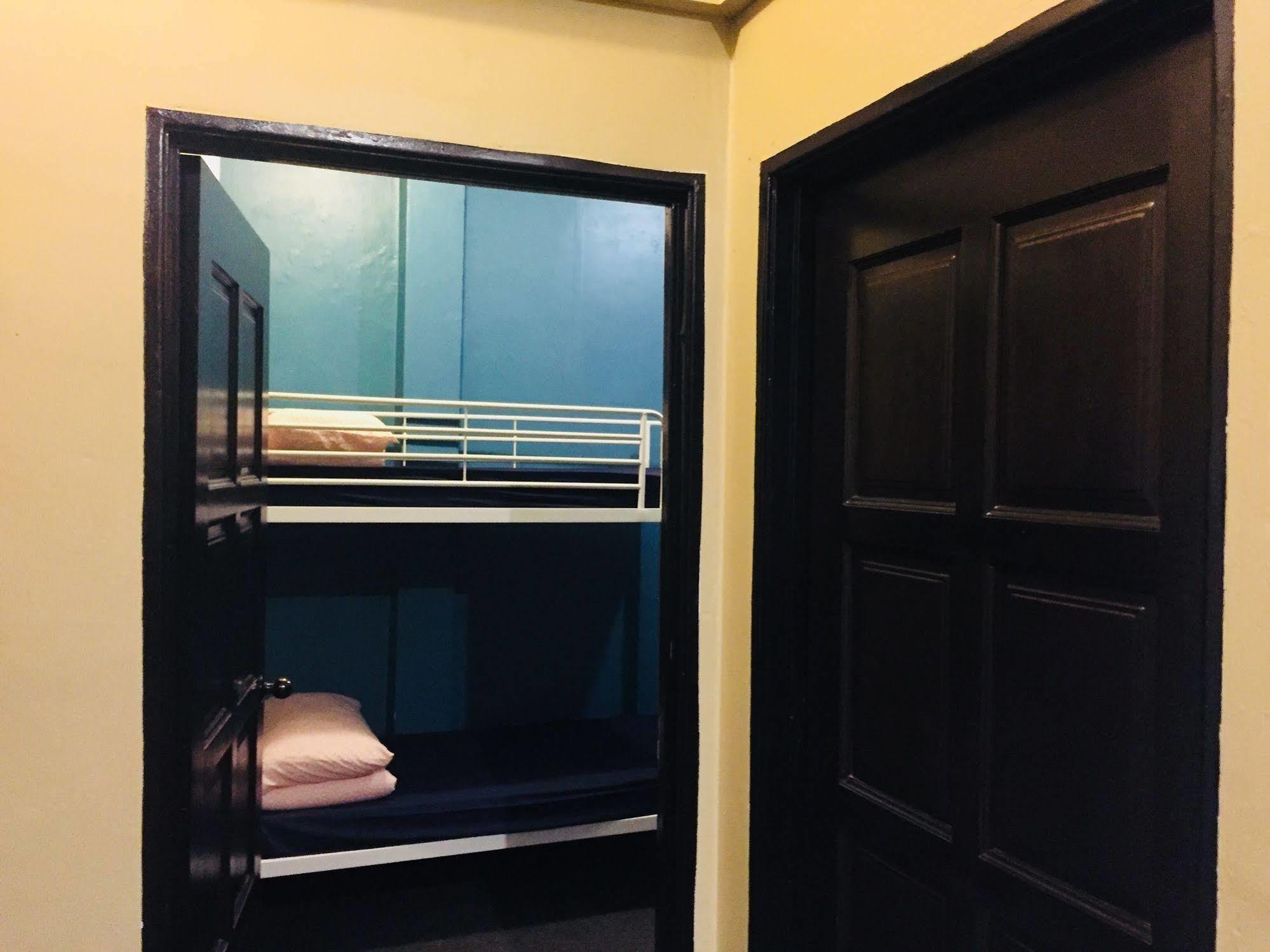 Olive Flashpackers, Melaka エクステリア 写真